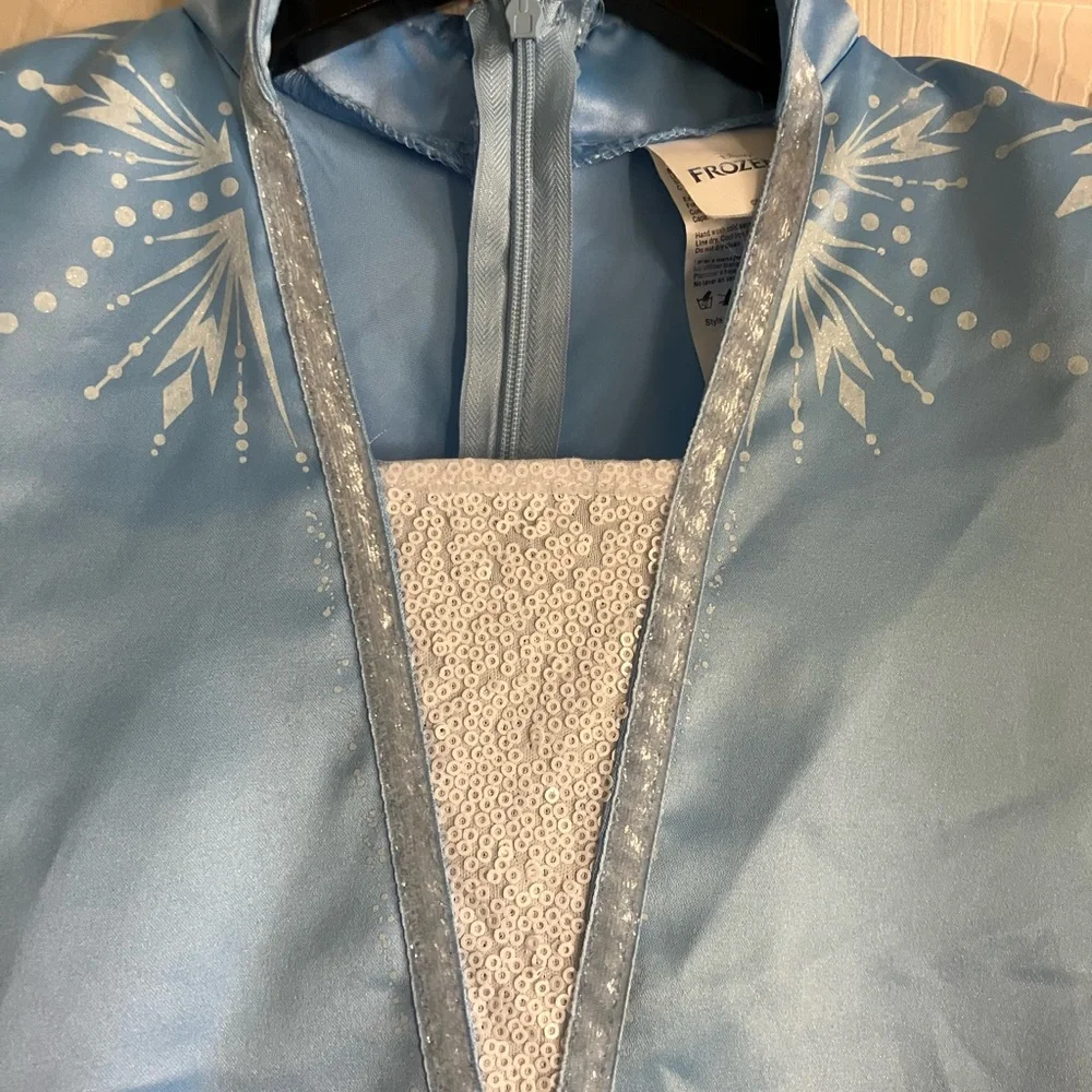 Frozen Elsa Costume M 7-8 - Picture 2 of 10